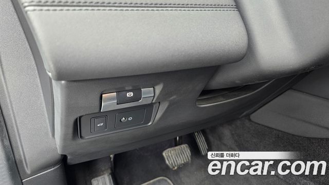 Land Rover Discovery Sport 2020 — photo 28