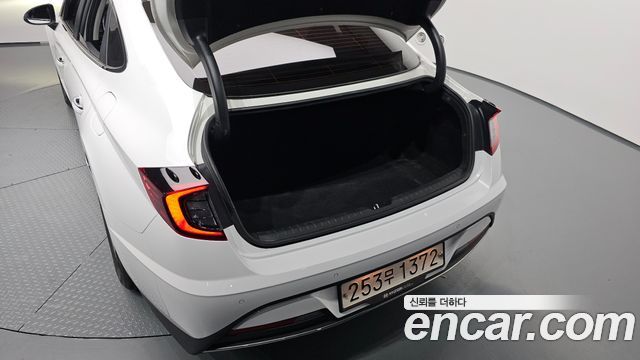 Hyundai Sonata 2020 — photo 30