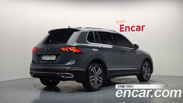 Volkswagen Tiguan 2023 — photo 2