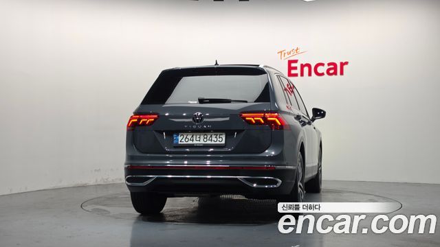 Volkswagen Tiguan 2023 — photo 4