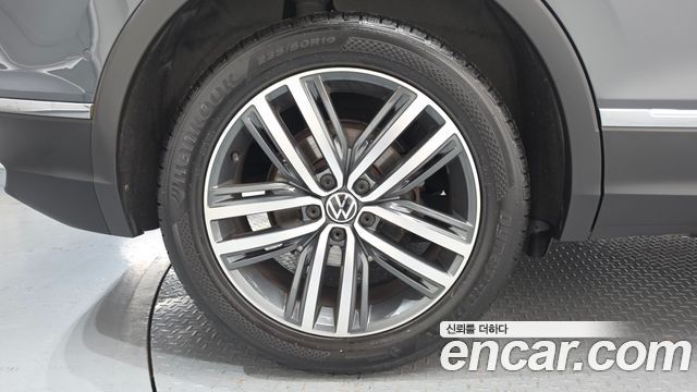 Volkswagen Tiguan 2023 — photo 5