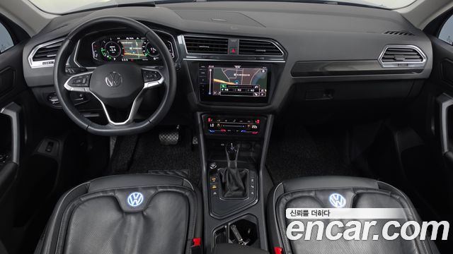 Volkswagen Tiguan 2023 — photo 10