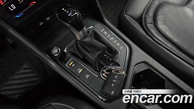 Volkswagen Tiguan 2023 — photo 12