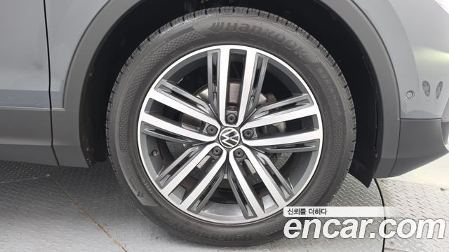 Volkswagen Tiguan 2023 — photo 7
