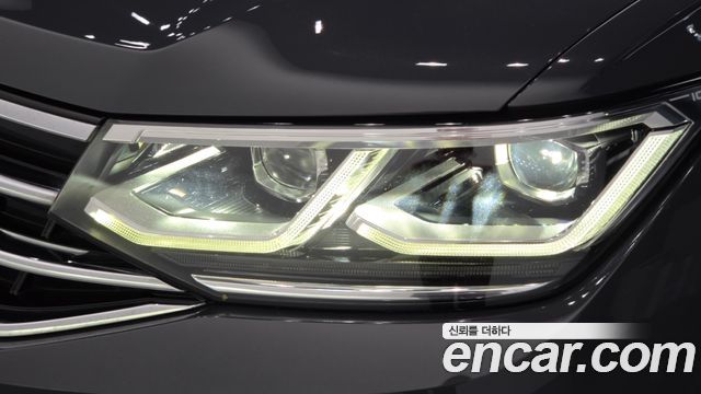Volkswagen Tiguan 2023 — photo 8