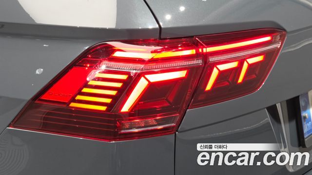 Volkswagen Tiguan 2023 — photo 9