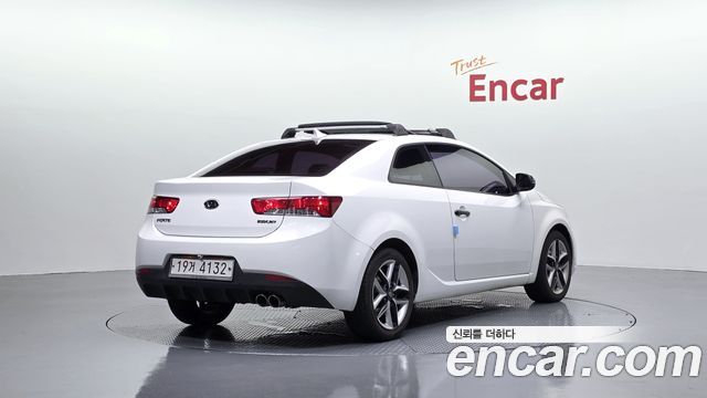 Kia Porte 2012 — photo 2