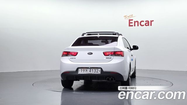 Kia Porte 2012 — photo 4