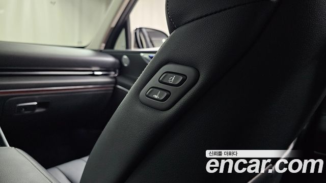 Genesis GV80 2023 — photo 24
