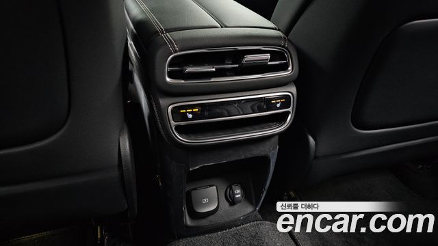 Genesis GV80 2023 — photo 25
