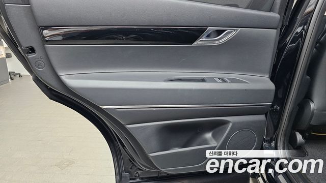 Genesis GV80 2023 — photo 15