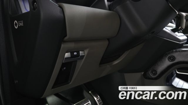 Land Rover Defender 2025 — photo 28