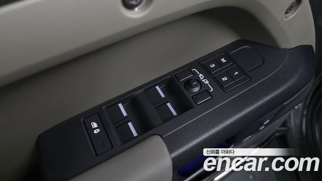 Land Rover Defender 2025 — photo 30