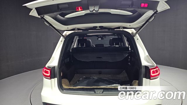Mercedes-Benz GLB-Class 2021 — photo 20