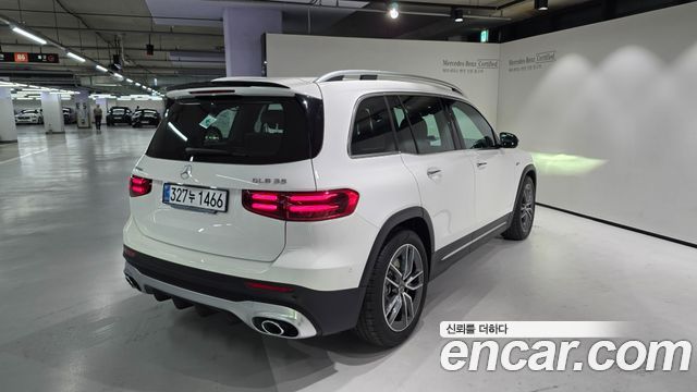 Mercedes-Benz GLB-Class 2026 — photo 4