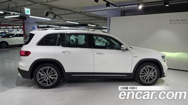 Mercedes-Benz GLB-Class 2026 — photo 9