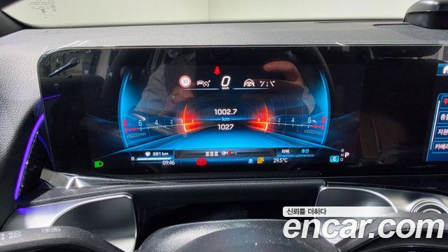 Mercedes-Benz GLB-Class 2026 — photo 16
