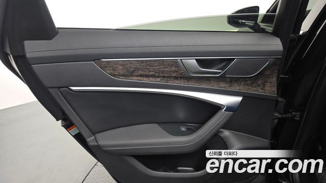 Audi A6 2020 — photo 15