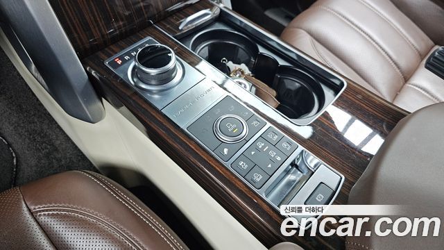 Land Rover Range Rover 2017 — photo 12