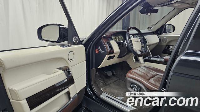 Land Rover Range Rover 2017 — photo 13