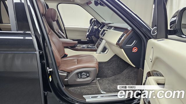 Land Rover Range Rover 2017 — photo 16
