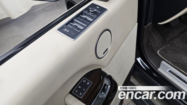 Land Rover Range Rover 2017 — photo 29