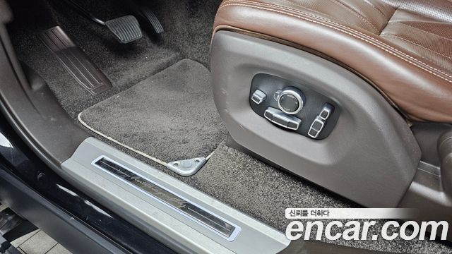Land Rover Range Rover 2017 — photo 32