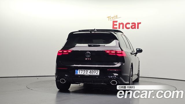 Volkswagen Golf 2024 — photo 4