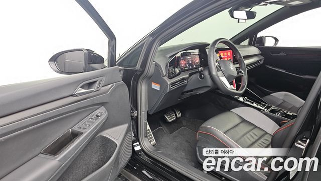 Volkswagen Golf 2024 — photo 10