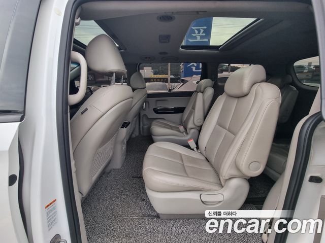 Kia Canival 2019 — photo 6