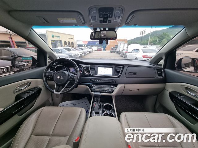 Kia Canival 2019 — photo 7