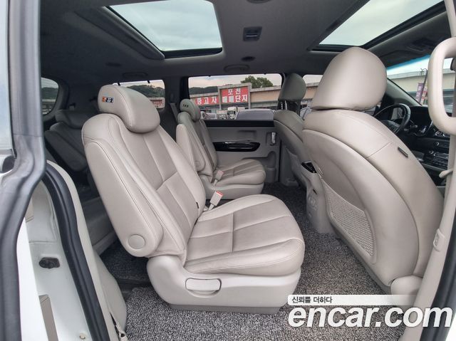 Kia Canival 2019 — photo 9
