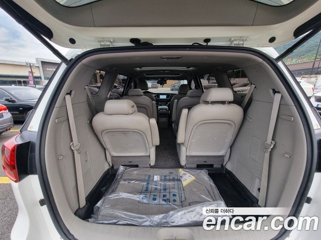 Kia Canival 2019 — photo 11