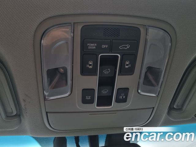 Kia Canival 2019 — photo 16