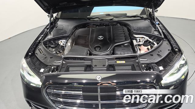 Mercedes-Benz S-Class 2021 — photo 6