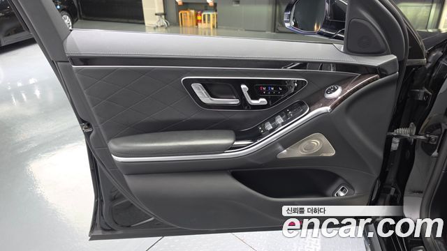 Mercedes-Benz S-Class 2021 — photo 14