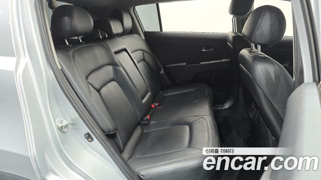 Kia Sportage 2016 — photo 11