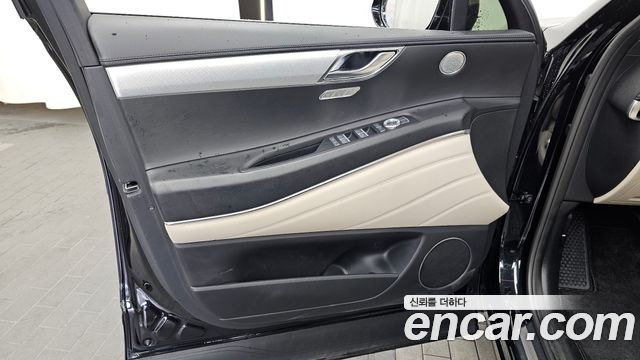 Genesis GV80 2022 — photo 14
