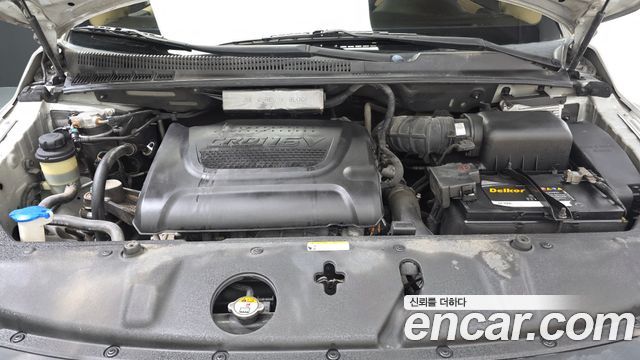 Kia Canival 2011 — photo 6