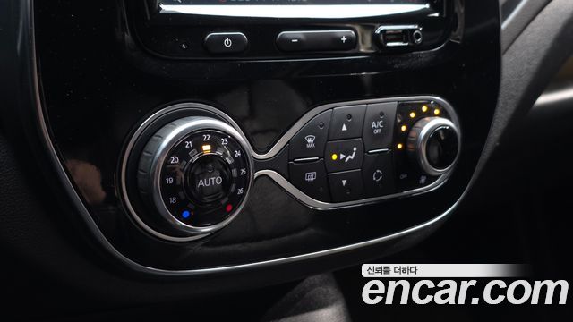 Renault Korea QM3 2018 — photo 19