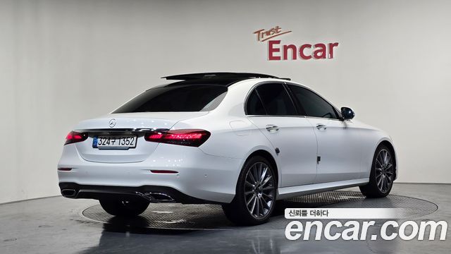 Mercedes-Benz E-Class 2021 — photo 2