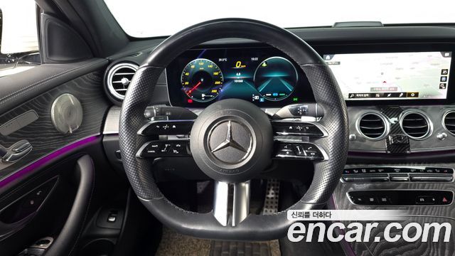 Mercedes-Benz E-Class 2021 — photo 14