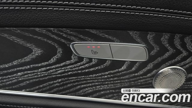 Mercedes-Benz E-Class 2021 — photo 19