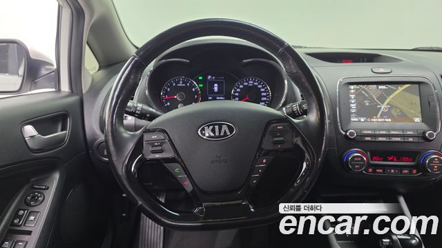 Kia K3 2017 — photo 14