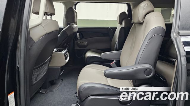 Kia Canival 2025 — photo 18