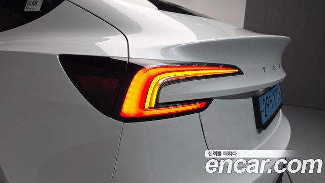 Tesla Model 3 2024 — photo 9