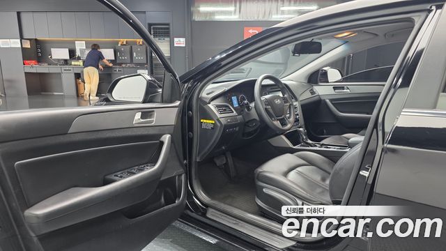Hyundai Sonata 2016 — photo 13