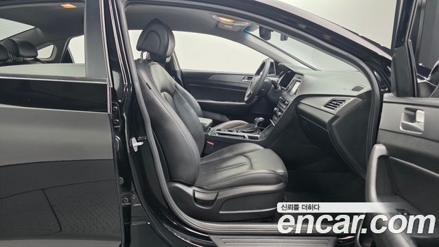 Hyundai Sonata 2016 — photo 16