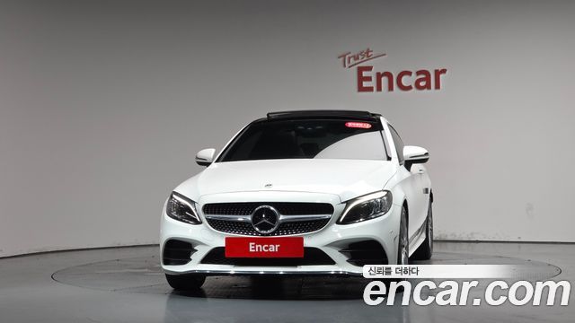 Mercedes-Benz C-Class 2023 — photo 3