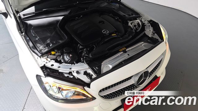 Mercedes-Benz C-Class 2023 — photo 6